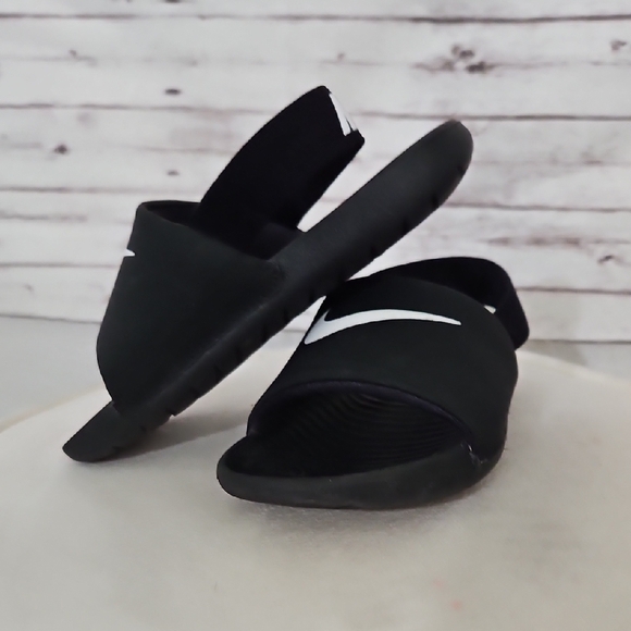 Nike Other - Nike Toddler Black and White Slide Sandals